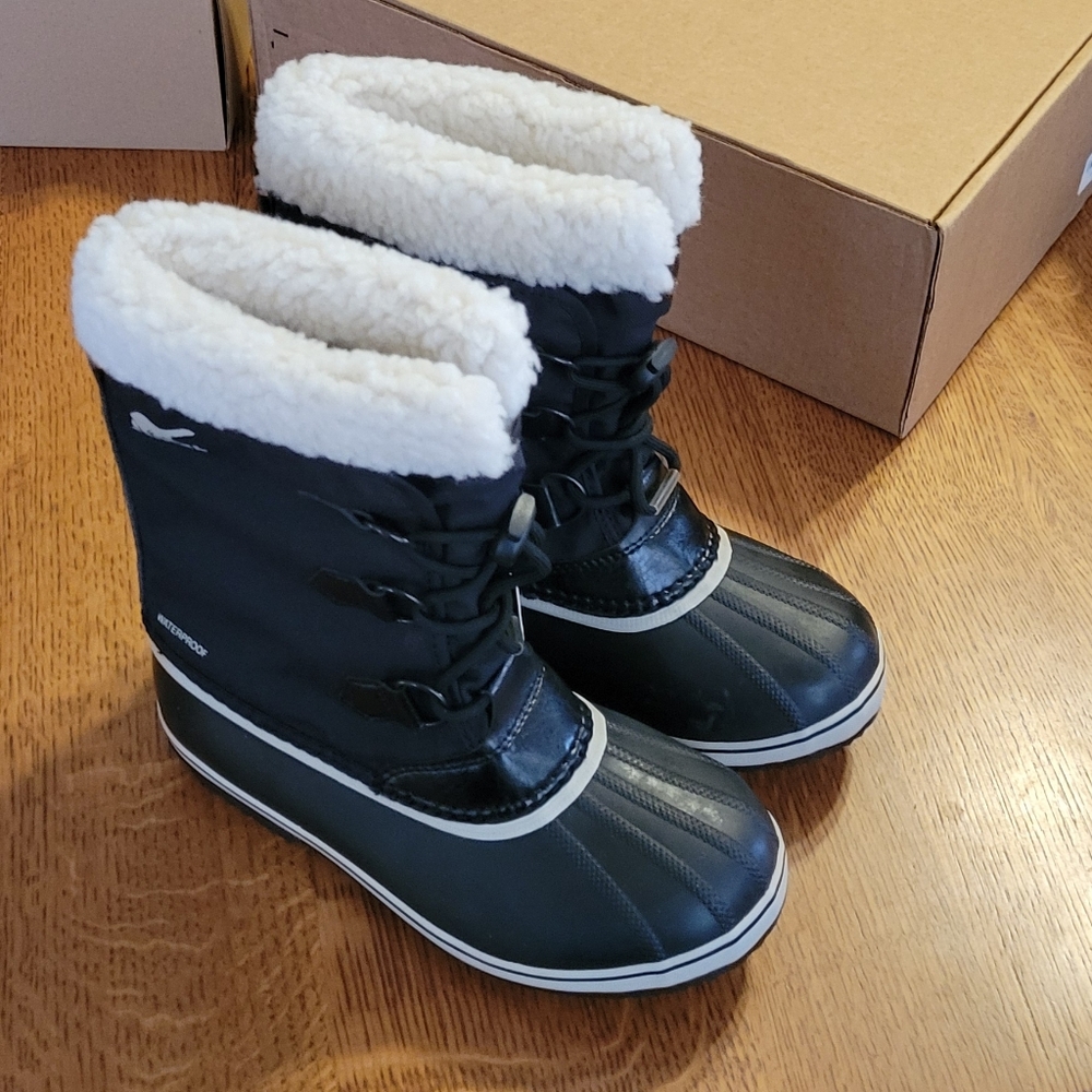 Sorel Winter Carnival Waterproof Boots - black - Picture 7 of 13